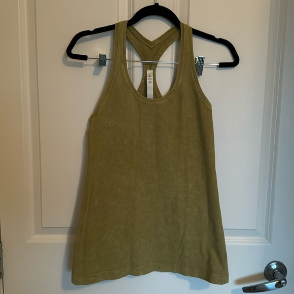 Yellow green razorback lululemon sz 8 - Picture 1 of 3